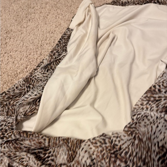 EXPRESS Woman’s Animal Print Maxi Dress Size Medium Flowing Brown and Cream - Picture 11 of 12